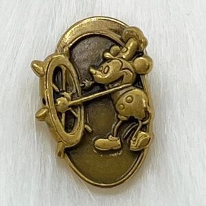Disney Steamboat Willie Mickey Mouse Cast Member‎ Service Award 1 Year Pin